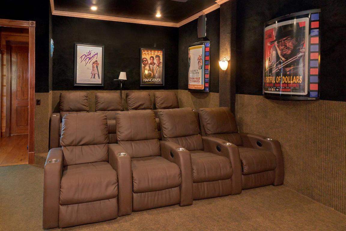 Journey'S End, 5 Bedrooms, Sleeps 12, Private Outdoor Pool, Theater, Sauna 세비어빌 외부 사진