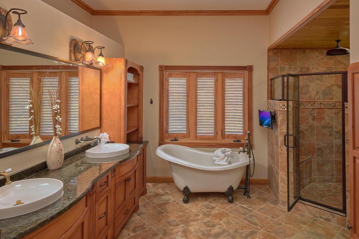 Journey'S End, 5 Bedrooms, Sleeps 12, Private Outdoor Pool, Theater, Sauna 세비어빌 외부 사진